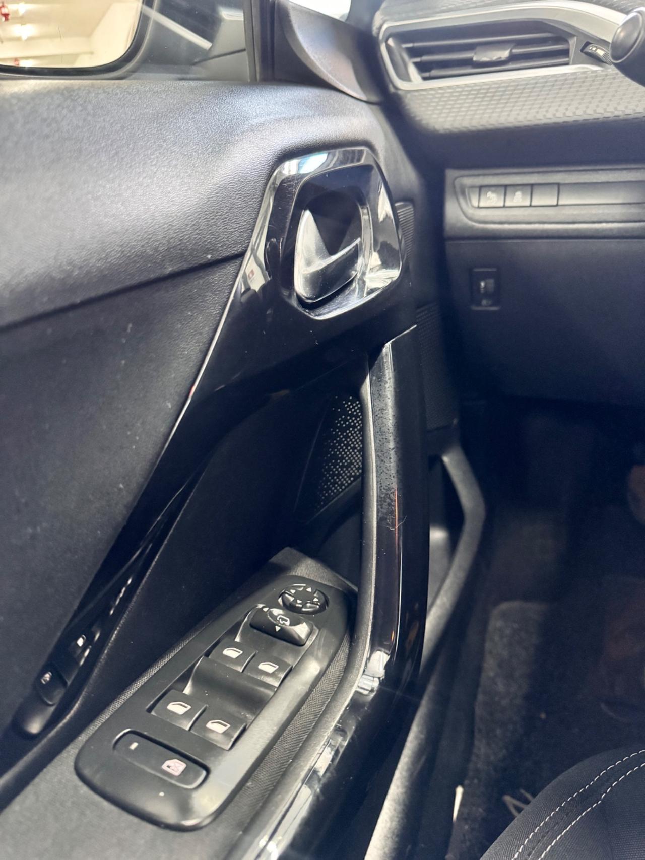 Peugeot 208 1.6 HDi 75 Cv 5 Porte Allure - 2017