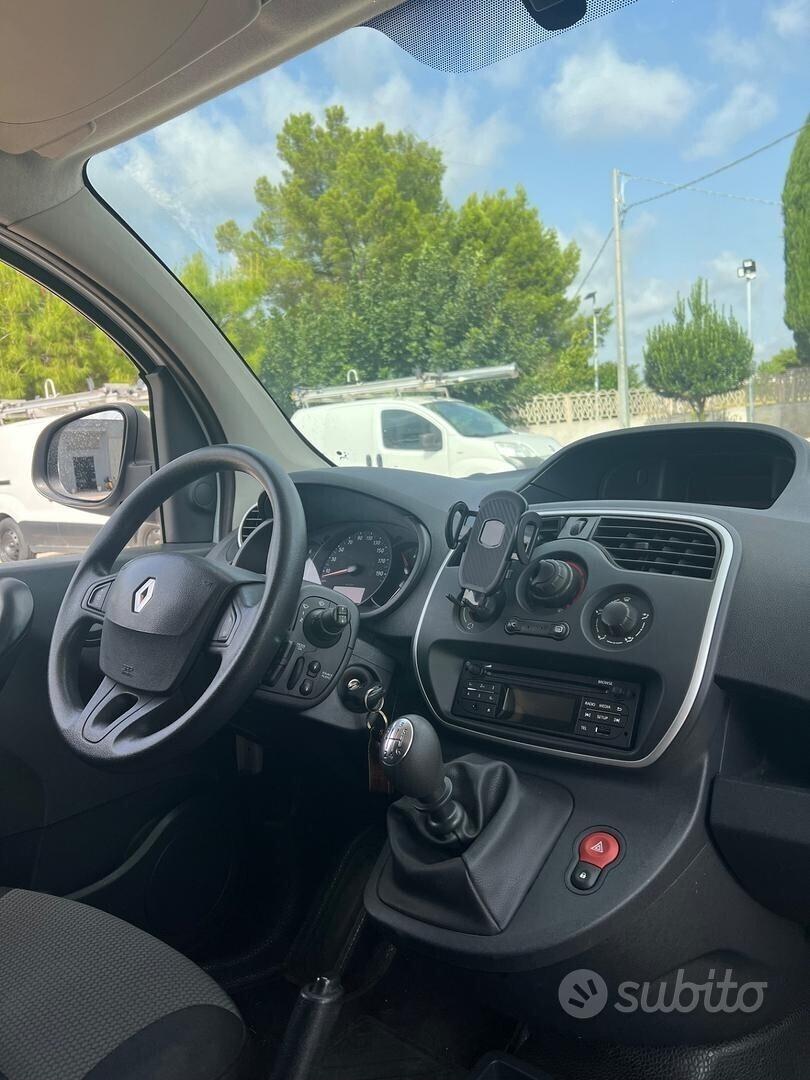 Renault Kangoo 3 posti 1.5 diesel 2019 soli 25.000
