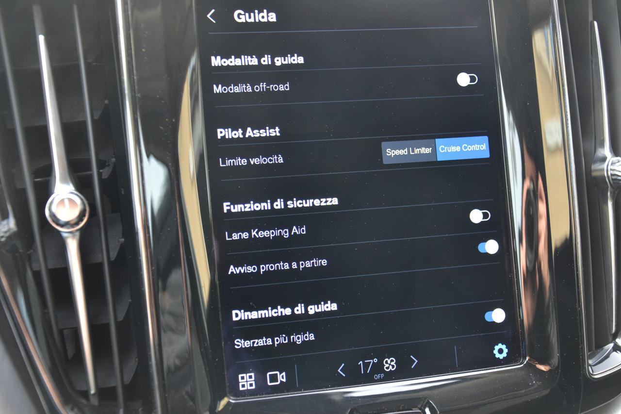 Volvo XC 60 2.0 197CV AWD HYBRID/DIESEL AUT.+FULL LED+RCAM+NAV