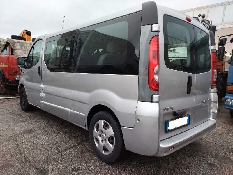 Opel Vivaro 29 2.0 CDTI 120CV 9 POSTI Furgone Vetrato Fap