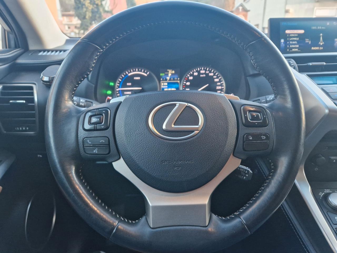 Lexus NX 300 hybrid 2.5 155CV AUTOMATICA, Telecamera, Sensori