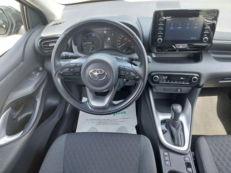 Toyota Yaris Hybrid Business
