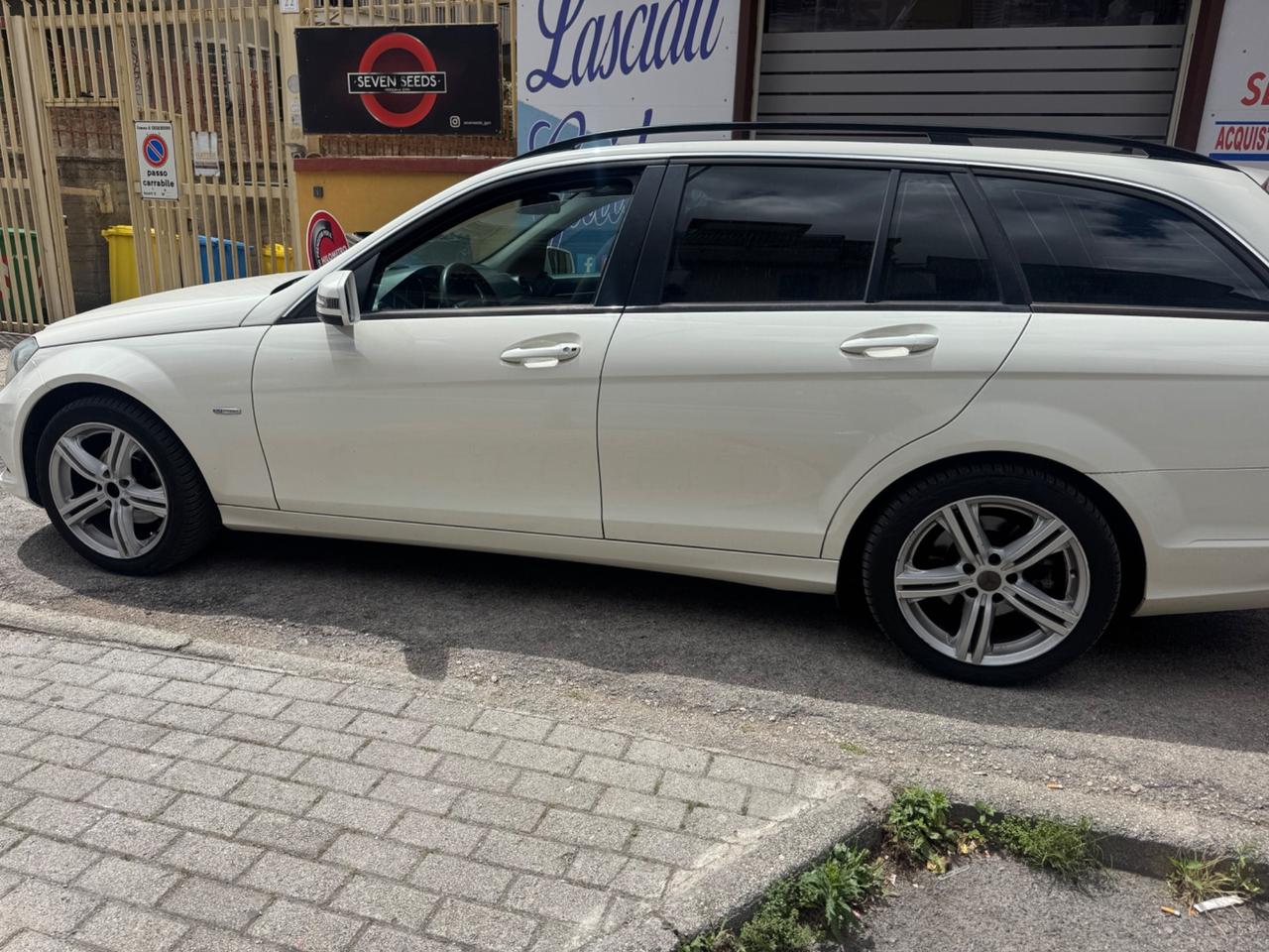 Mercedes-benz C 220 CDI BlueEFFICIENCY Avantgarde