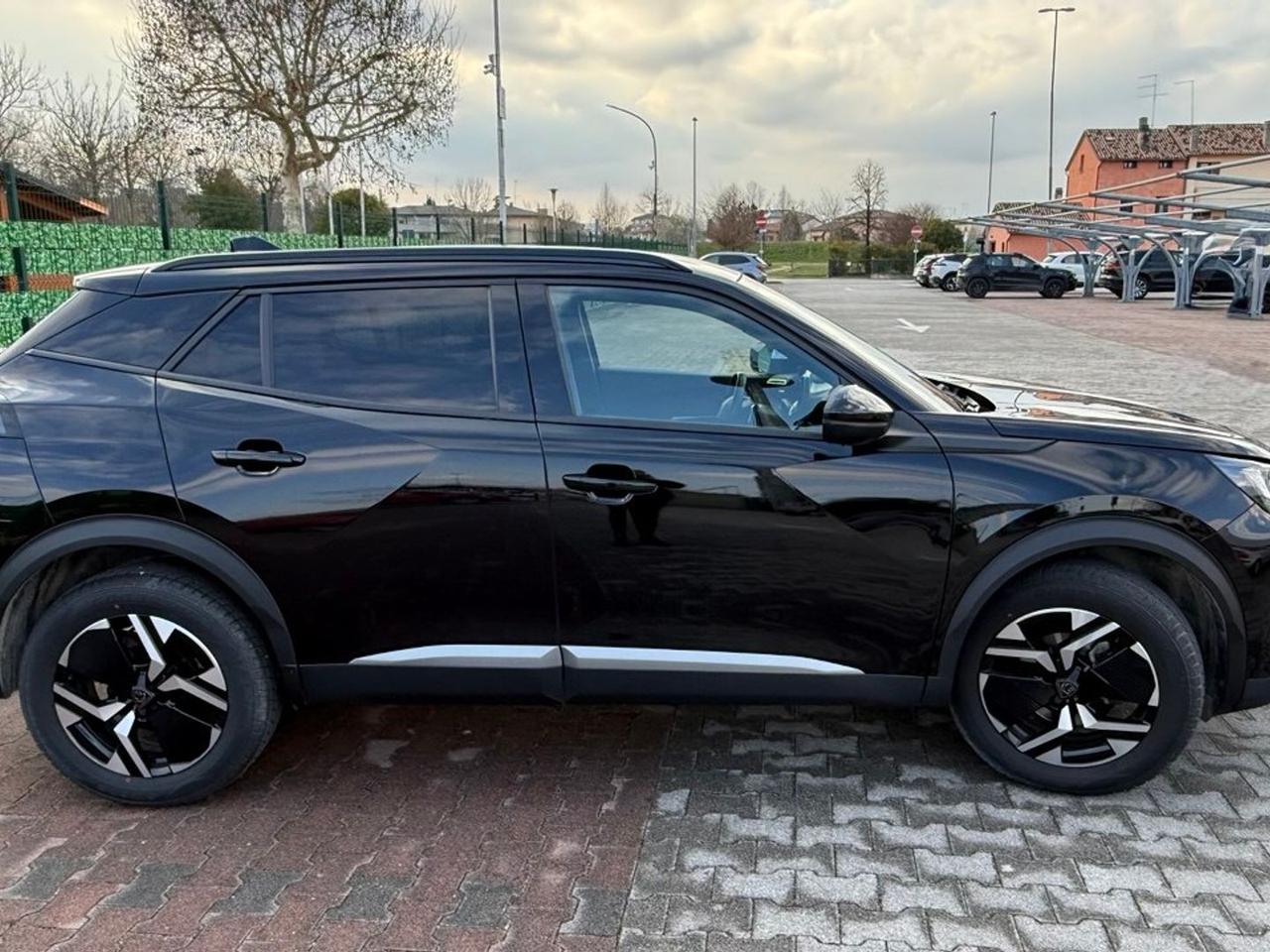 Peugeot 2008 PureTech 130 #9111