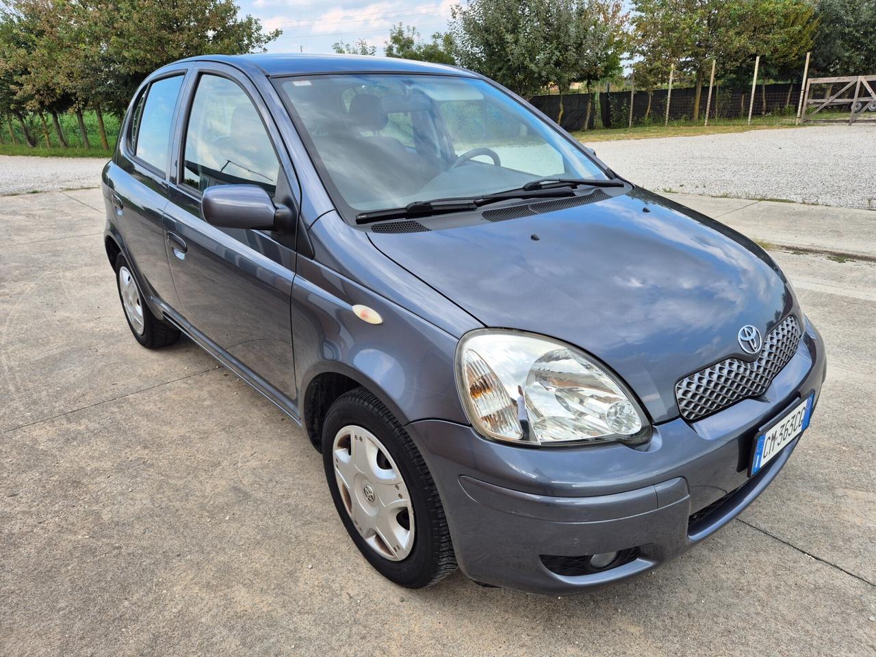 Toyota Yaris 1.0i 16V cat 5 porte Expo