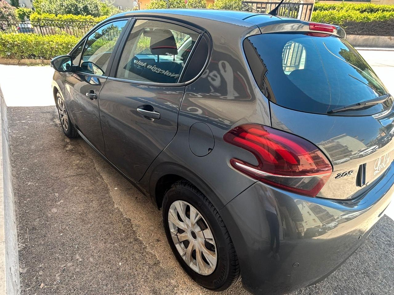 Peugeot 208 BlueHDi 75 5 porte Allure