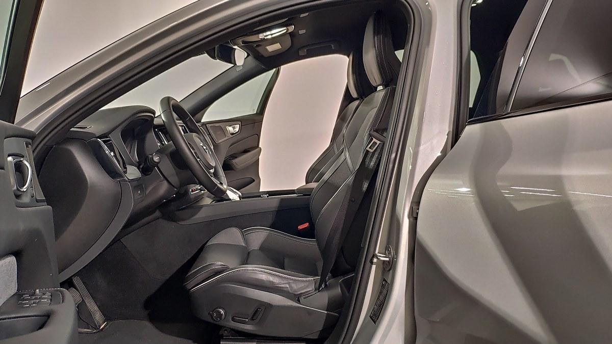 VOLVO Xc60 B5 Mild Hybrid Awd Automatico Plus Dark