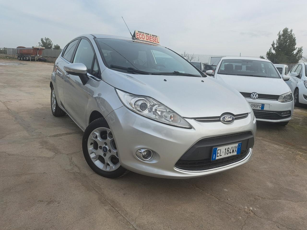 Ford Fiesta 1.4 TDCi 70CV 5 porte Titanium - 2012