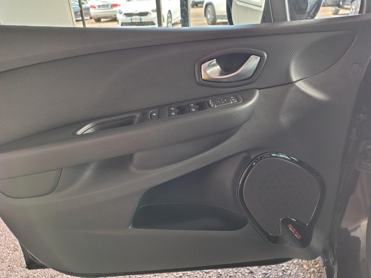 Renault Clio TCe 12V 90 CV 5 porte Moschino Life