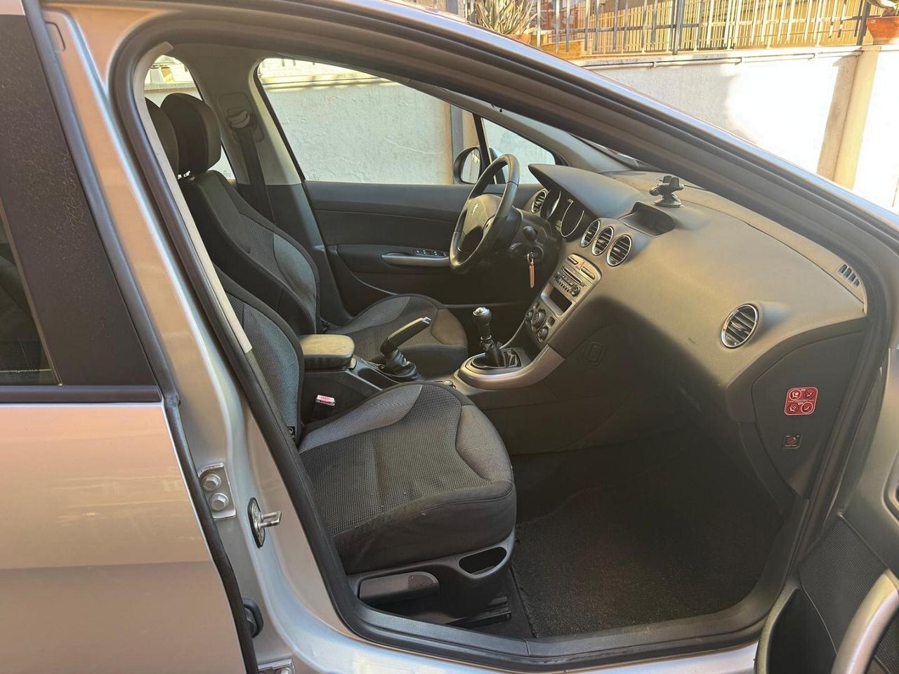 PEUGEOT 308 1.6 HDi 90CV 5 porte Tecno