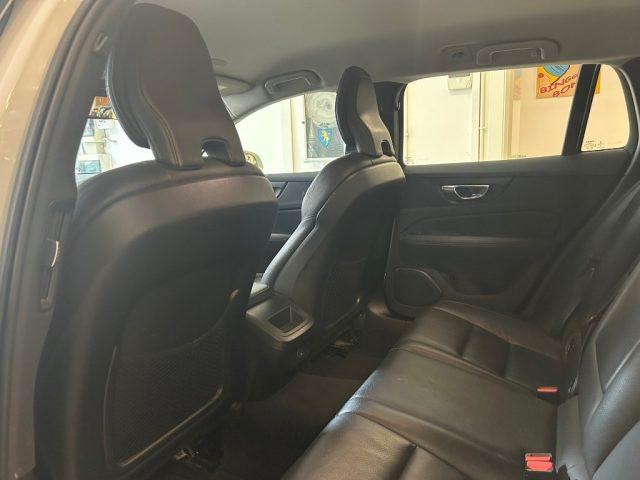 VOLVO V60 Cross Country D4 AWD Geartronic Business Plus