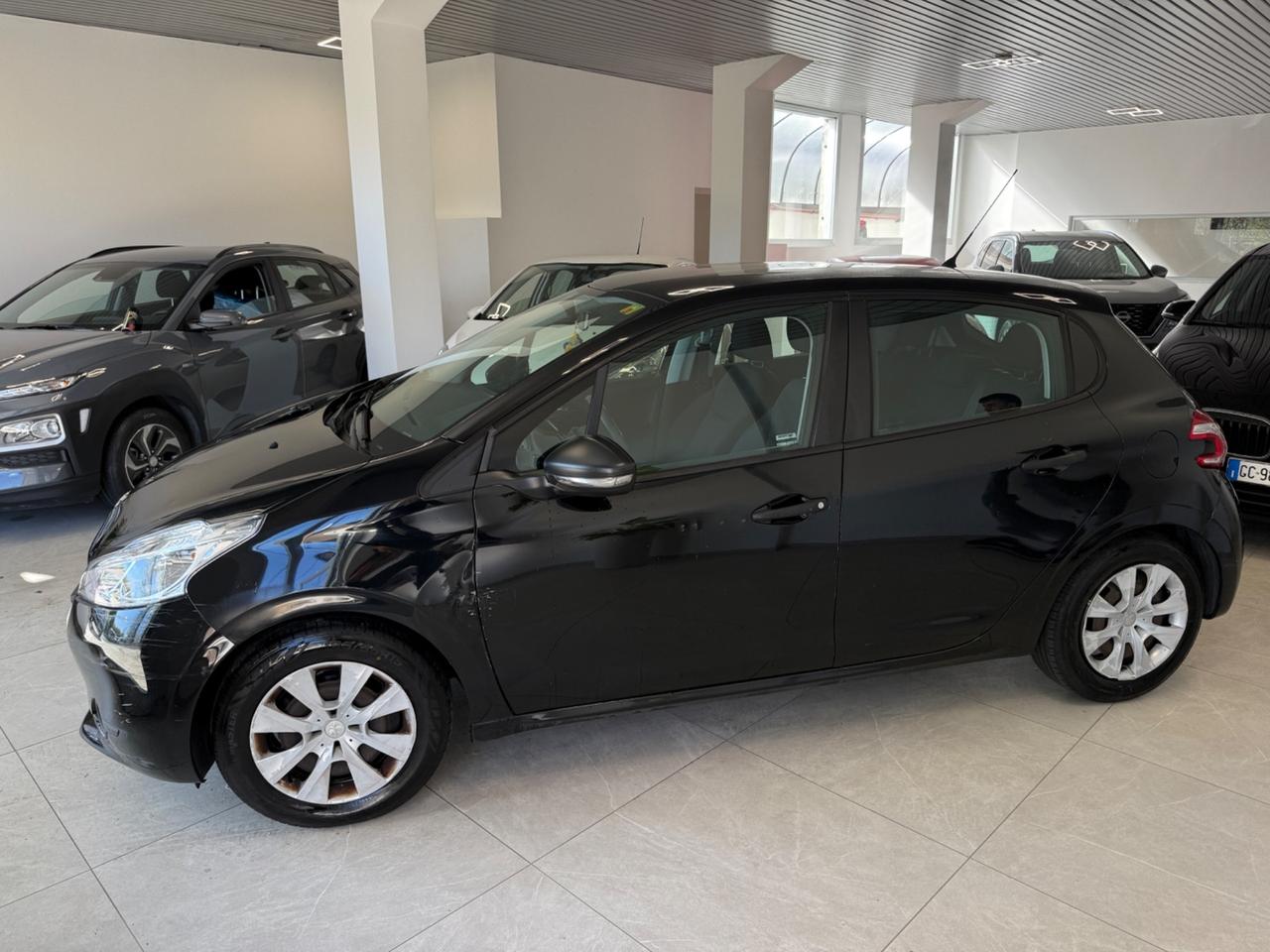 Peugeot 208 PureTech 82 5 porte Allure