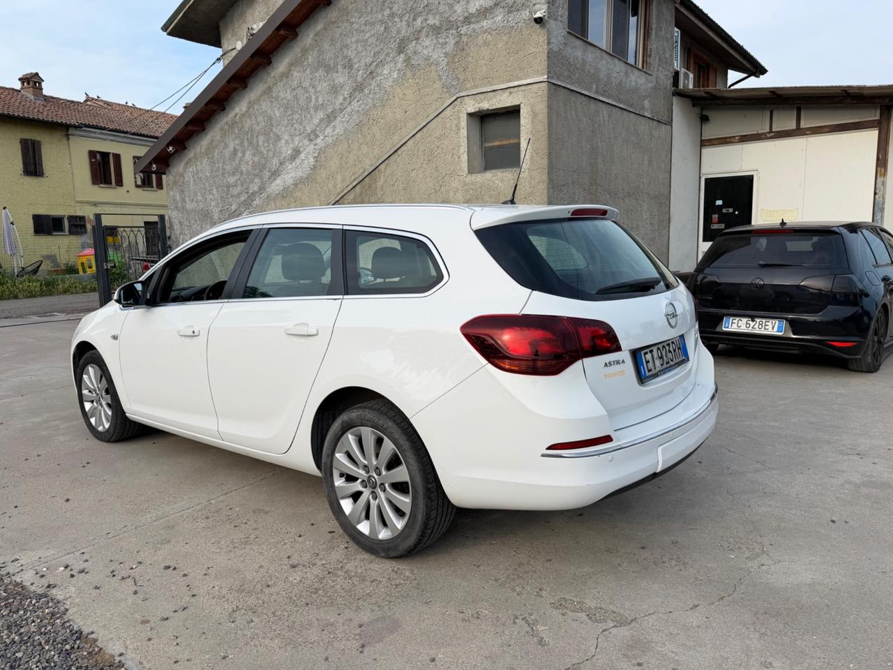 Opel Astra 1.6 CDTI EcoFLEX S&S Sports Tourer Cosmo euro 6