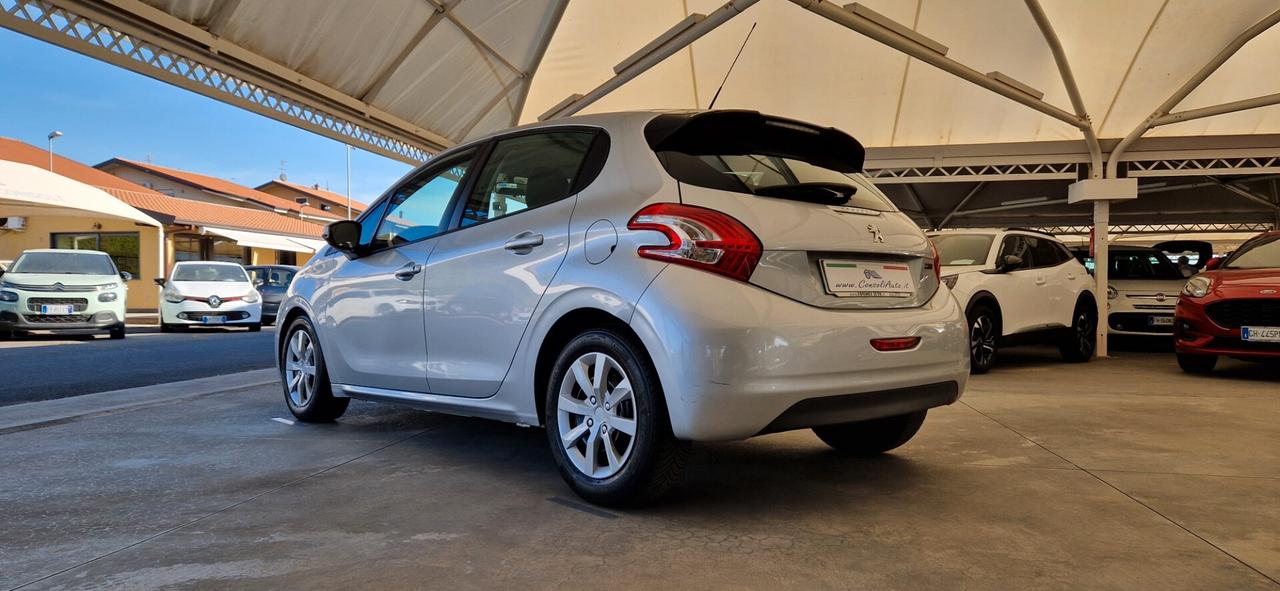 Peugeot 208 1.4 eHDi 68cv Automatica