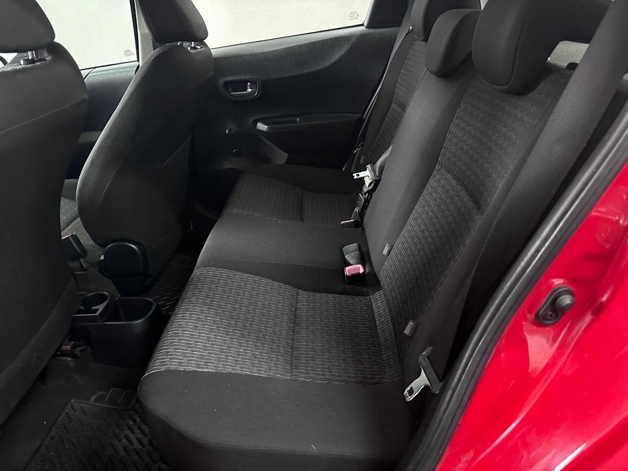 Toyota Yaris 1.0 5 porte Lounge 2013
