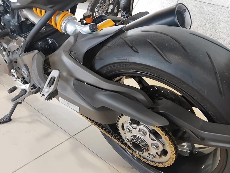 Ducati Monster 1200 S