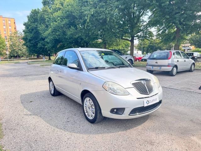 Lancia Ypsilon 1.2 8v Argento