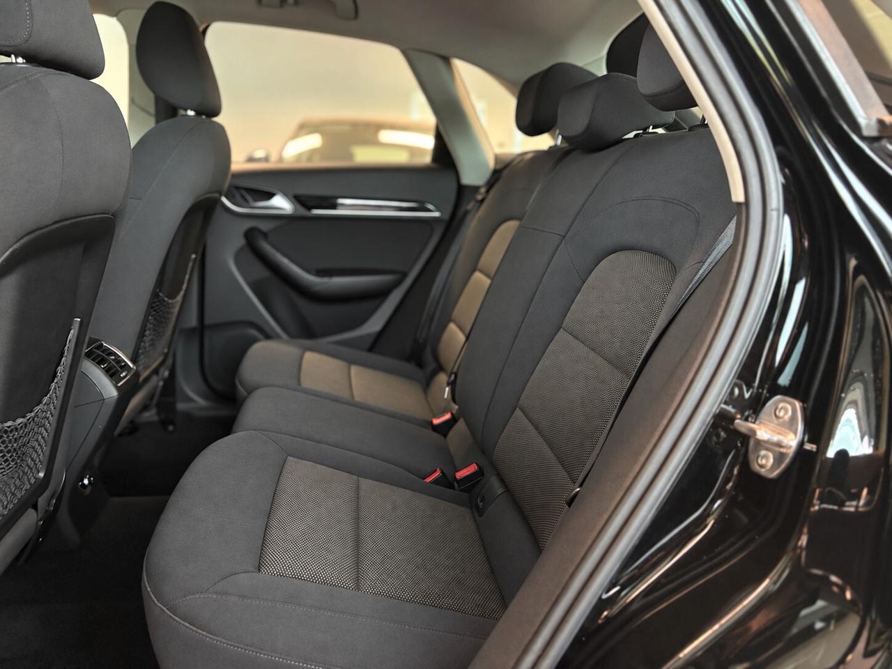 Audi Q3 2.0 tdi Business quattro 177cv s-tronic