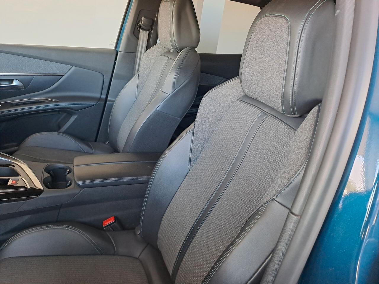 Peugeot 3008 BlueHDi 130 EAT8 Allure Pack 2023