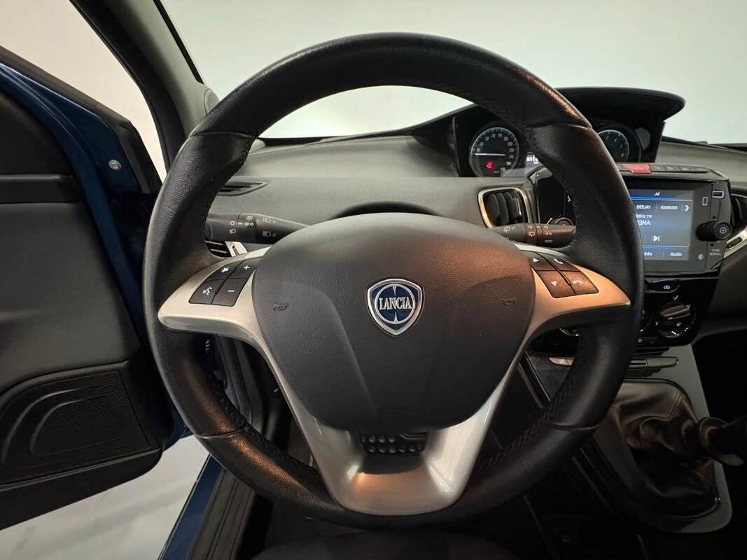 Lancia Ypsilon III 1.0 firefly hybrid Gold s&s 70cv 5p.ti