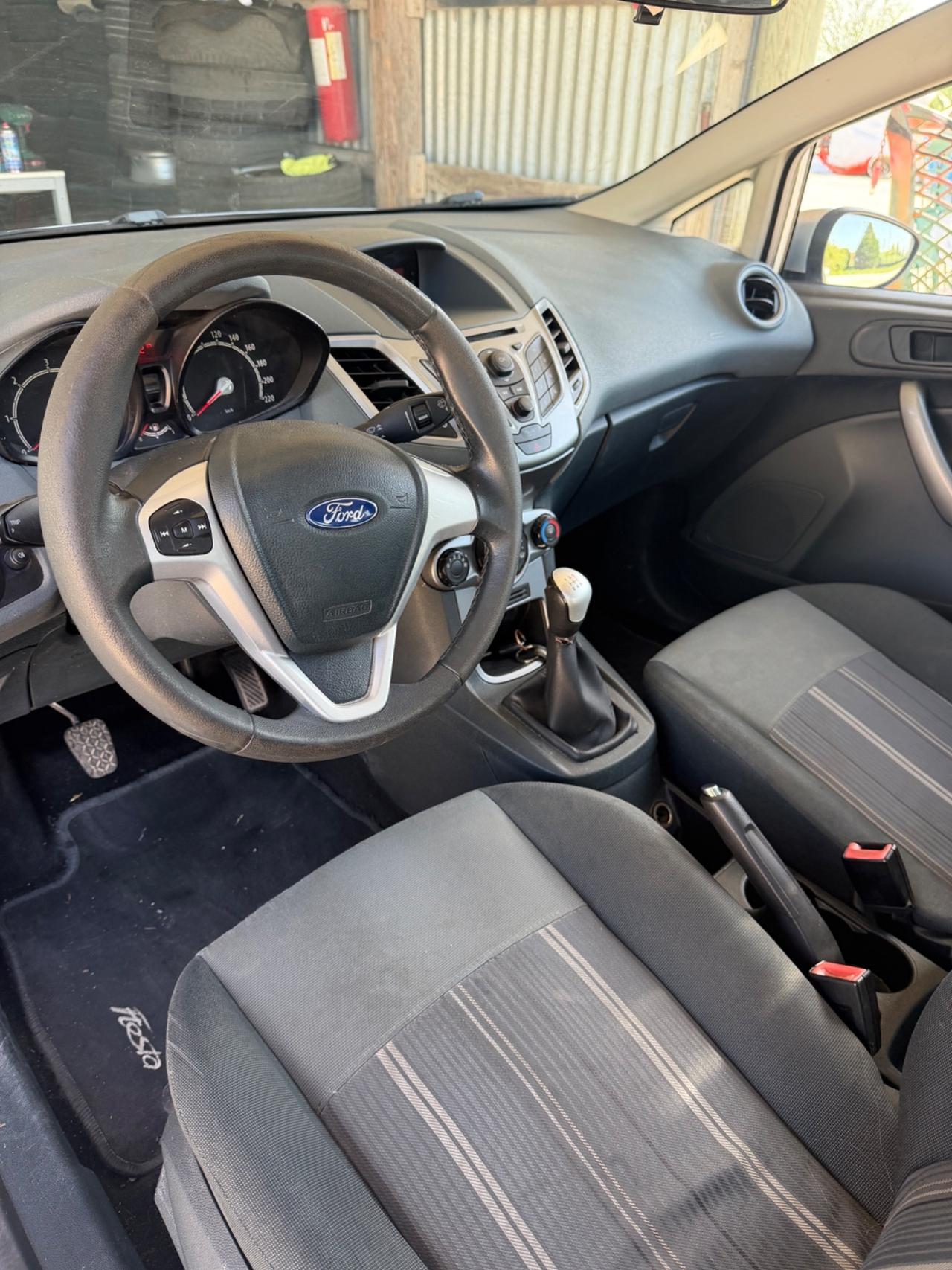 Ford Fiesta 1.4 TDCi Unicoproprietario Neopatentati