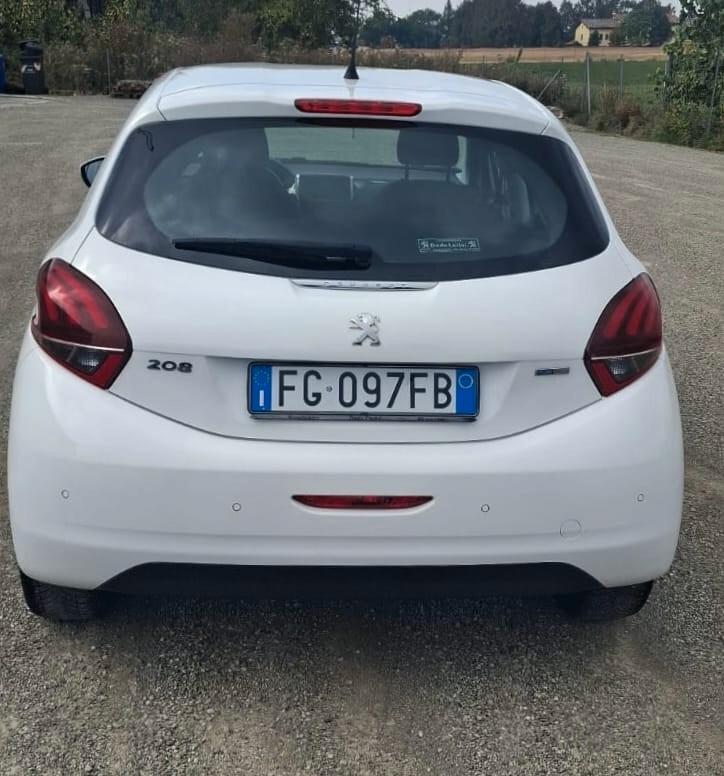 Peugeot 208 PureTech 82 5p. GPL Allure