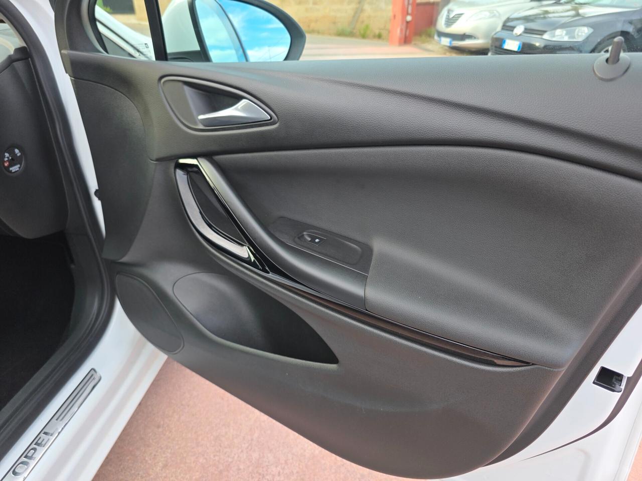 Opel Astra 1.6 CDTi 110CV Start&Stop 5 porte Innovation