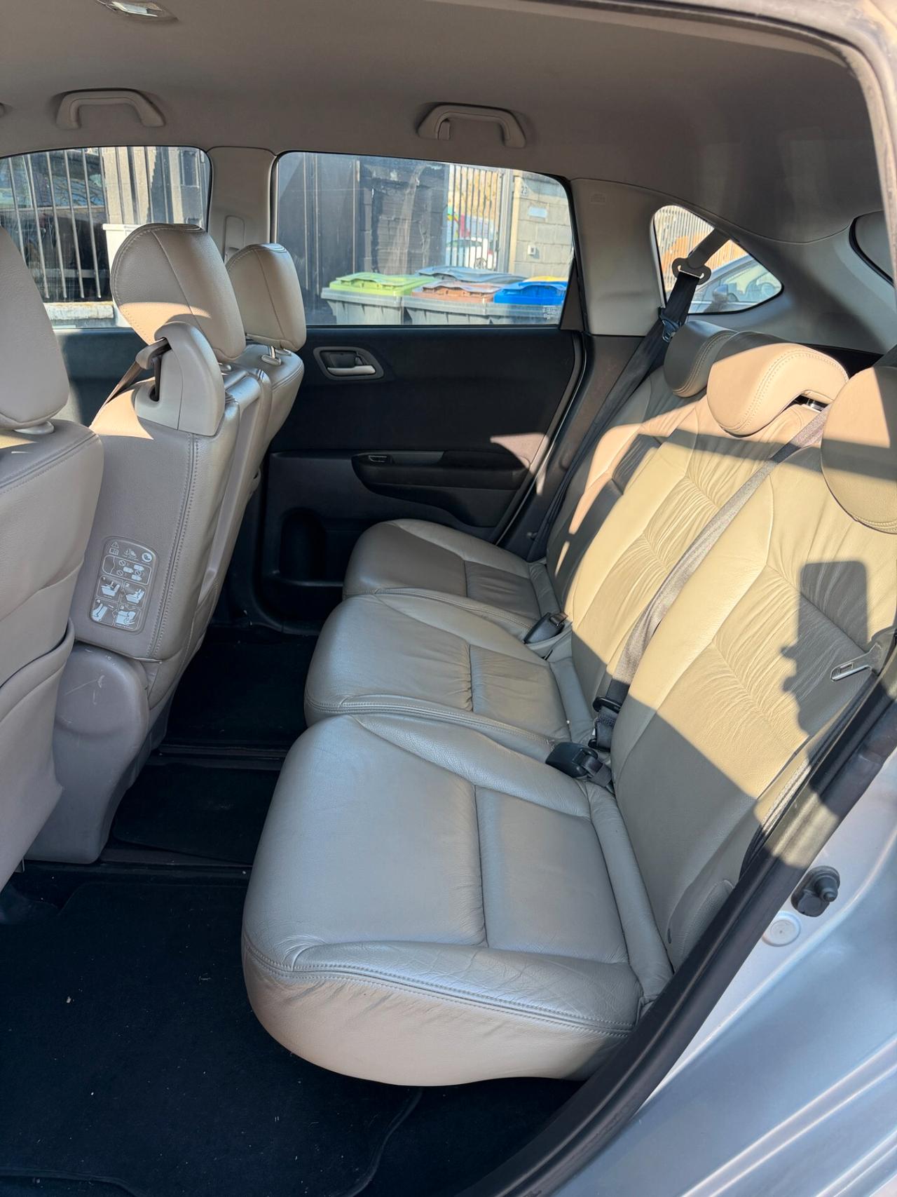 Honda FR-V 2.2 16V i-CTDi Executive LH