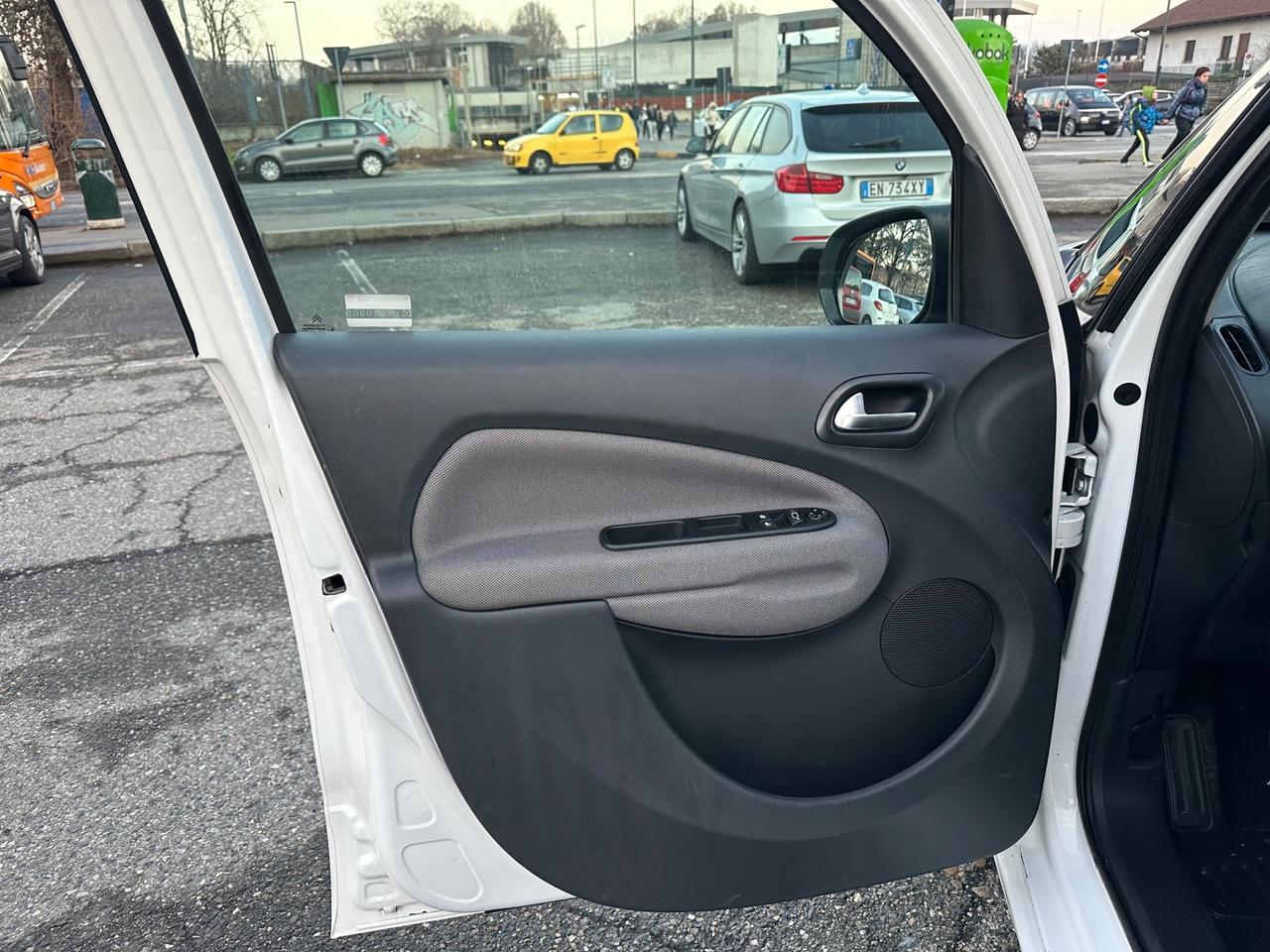 Citroen C3 Picasso C3 Picasso 1.4 VTi 95 metano della casa