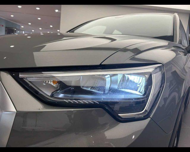AUDI Q3 35 TDI S tronic Business Advanced