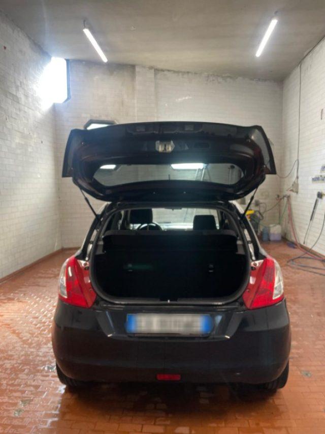 SUZUKI Swift 1.3 DDiS 5 porte B-Cool Bi-Color