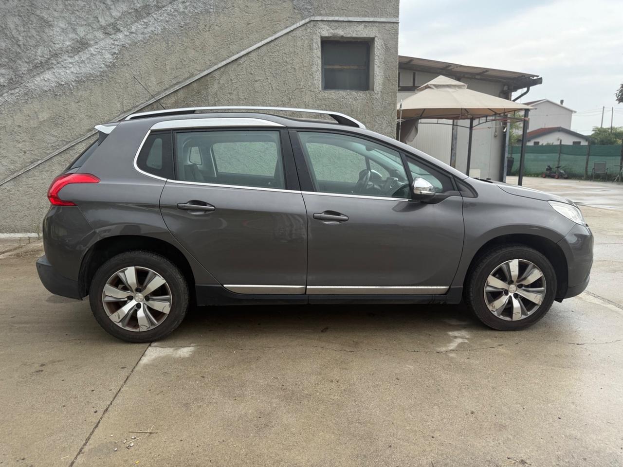 Peugeot 2008 PureTech 82 Allure