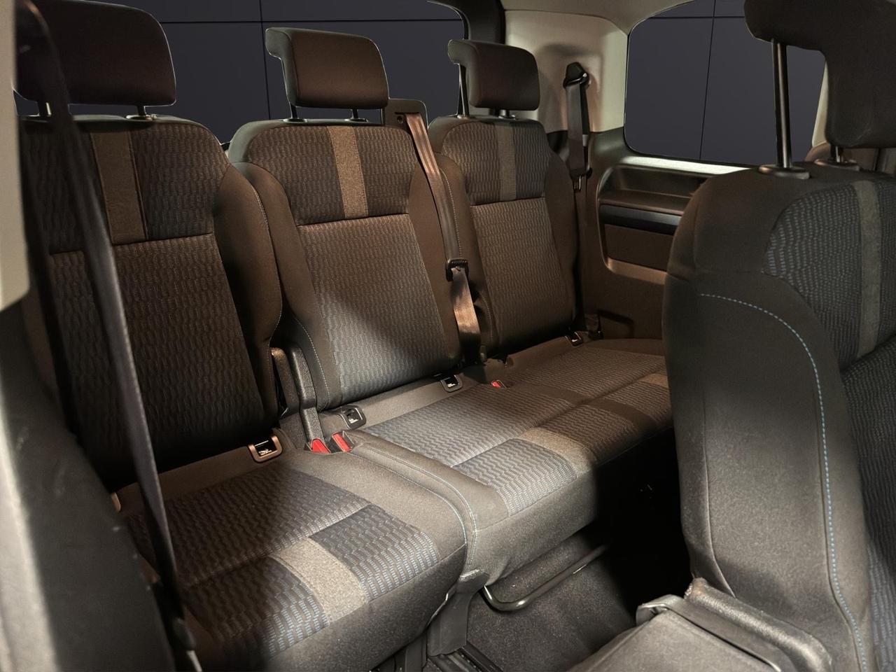 Peugeot Traveller BlueHDi 115 S&S Standard Allure