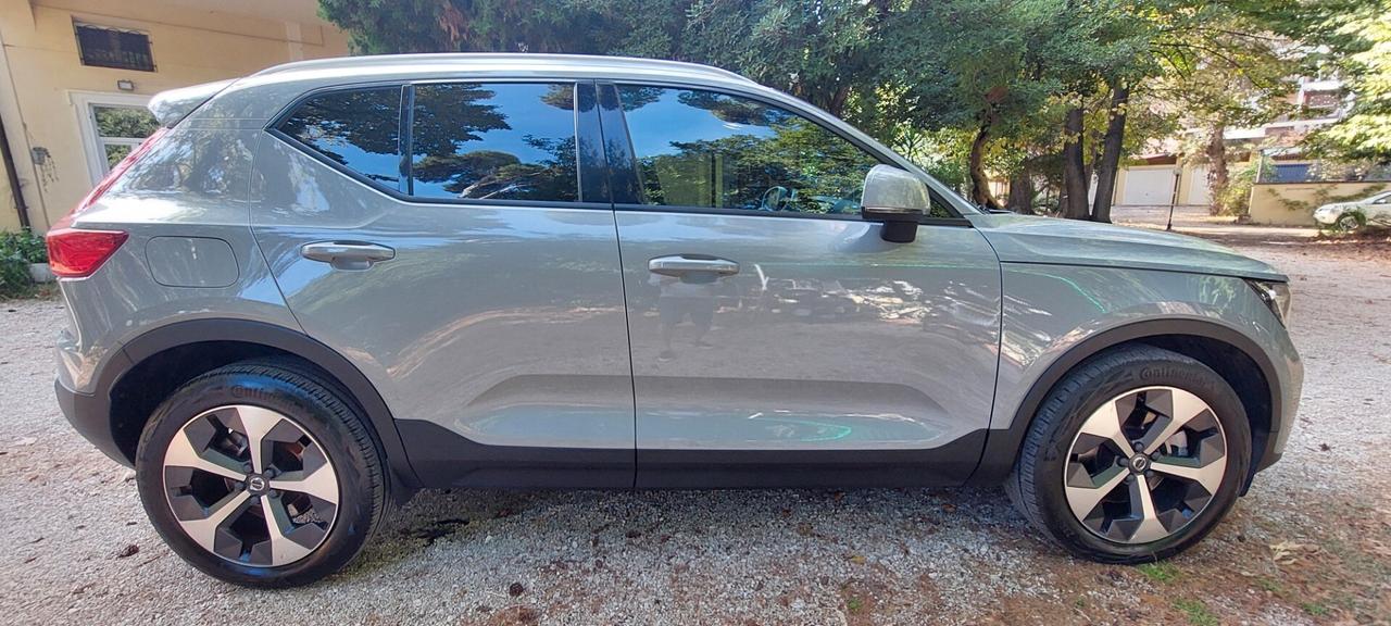 VOLVO XC 40 B3 ULTIMATE PLUS 2.0 IBRIDO 163 CV AUTOMATICA STRAFULL OPTIONAL NUOVA