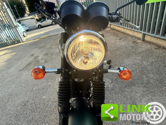 TRIUMPH Bonneville T100 986 MF Steve MC Queen number 698 limited edition