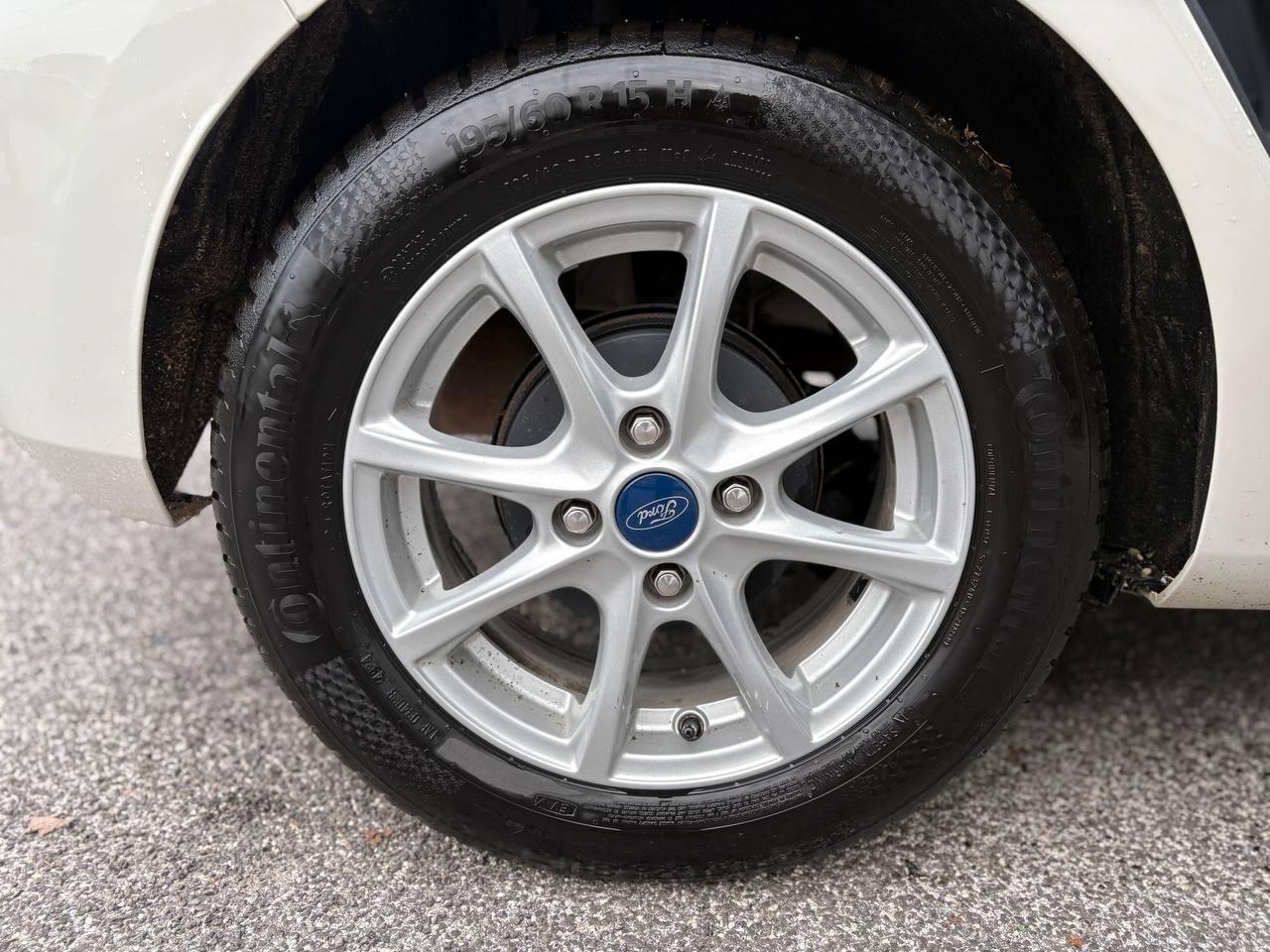 Ford Fiesta 1.0 Ecoboost Hybrid 125 CV 5 porte ST-Line