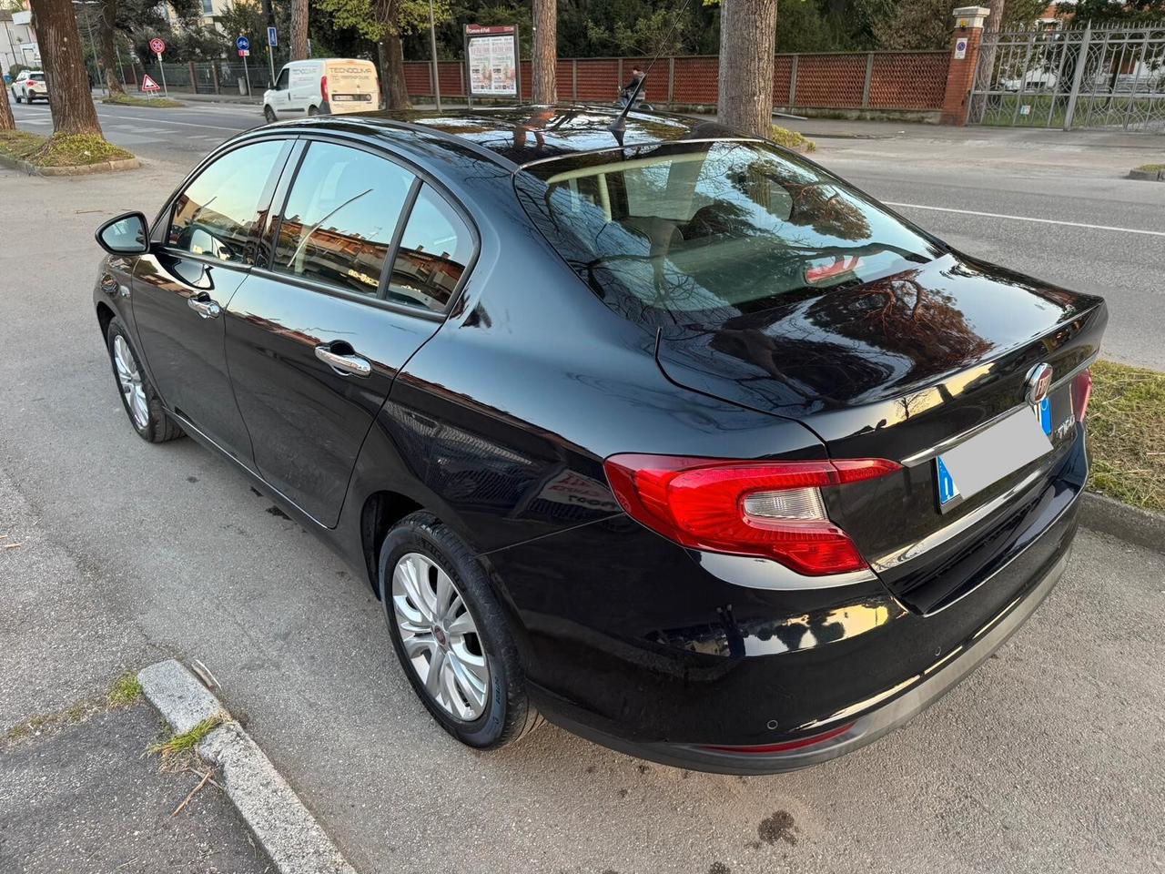 Fiat Tipo 1.3 Mjt 4 porte NEOPATEN GARANZIA 12 MESI