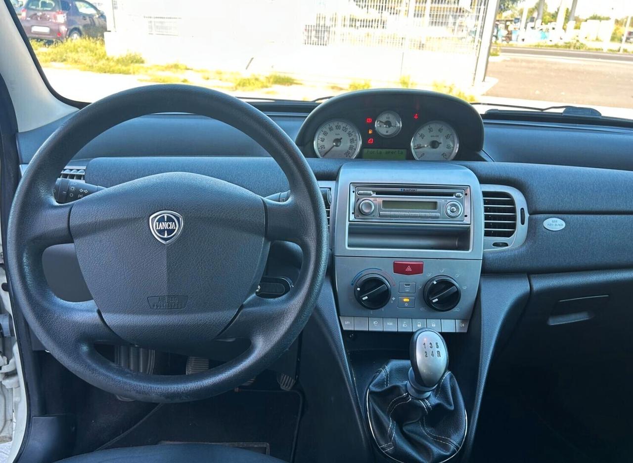 Lancia Ypsilon 1.2 69 CV Diva OK NEOPATENTATI