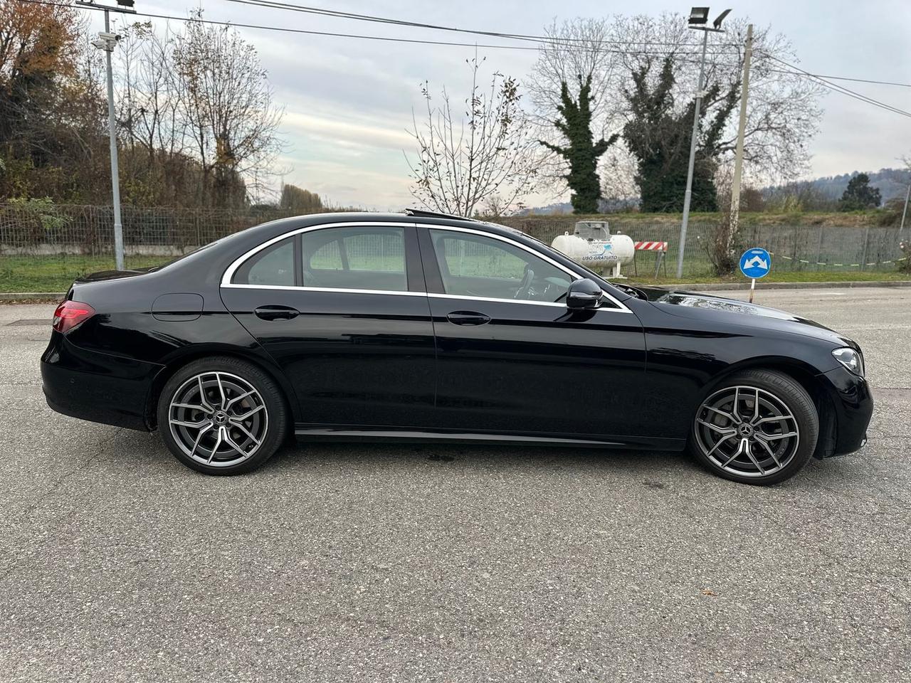 Mercedes-Benz E 220 AMG Line Advanced E 220 #7987