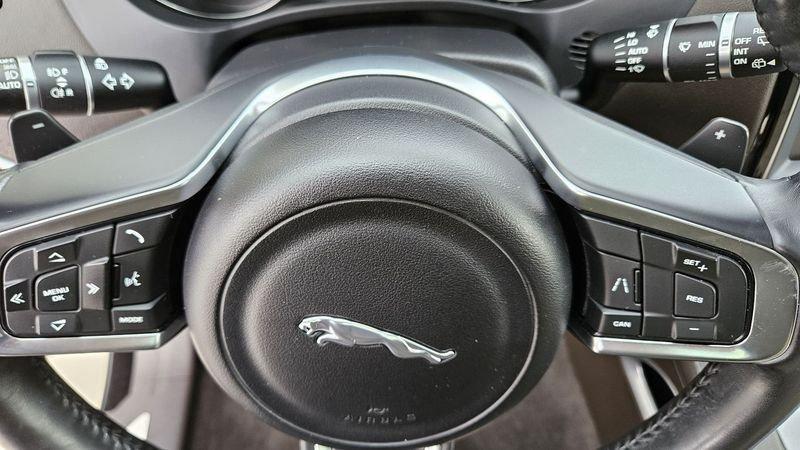 Jaguar F-Pace 2.0 300 CV AWD aut. Portfolio