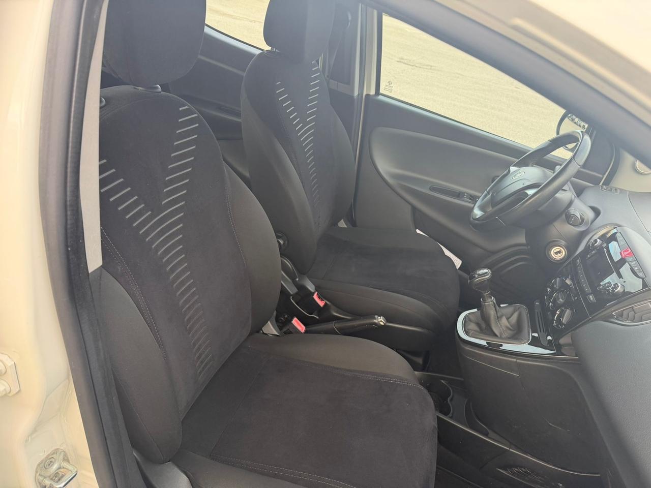 Lancia Y 1.3 MJT Platinum 117000 km GARANZIA 12 m