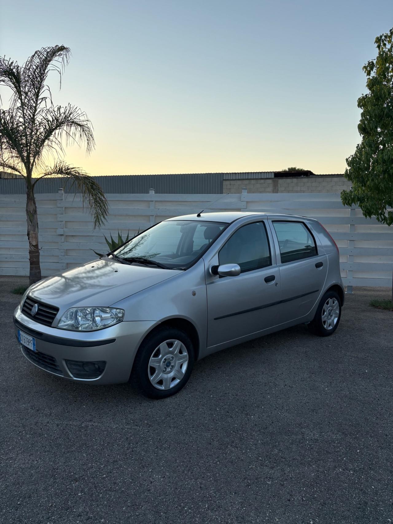 Fiat Punto 1.2 benzina adatta a neopatentati