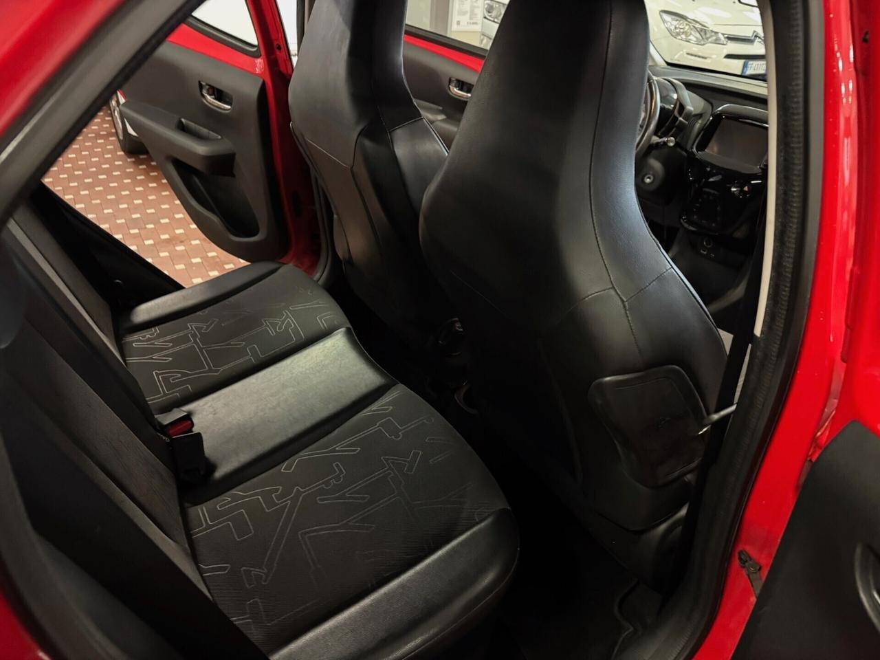 Toyota Aygo 1.0 VVT-i 69 CV 5 porte x-clusiv - CABRIO