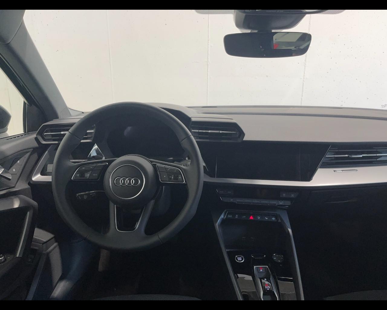 AUDI A3 SPORTBACK 40 TFSI e S-TRONIC BUSINESS ADVANCED