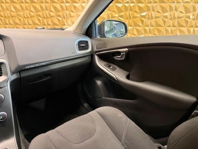 Volvo V40 D2 Geartronic Business