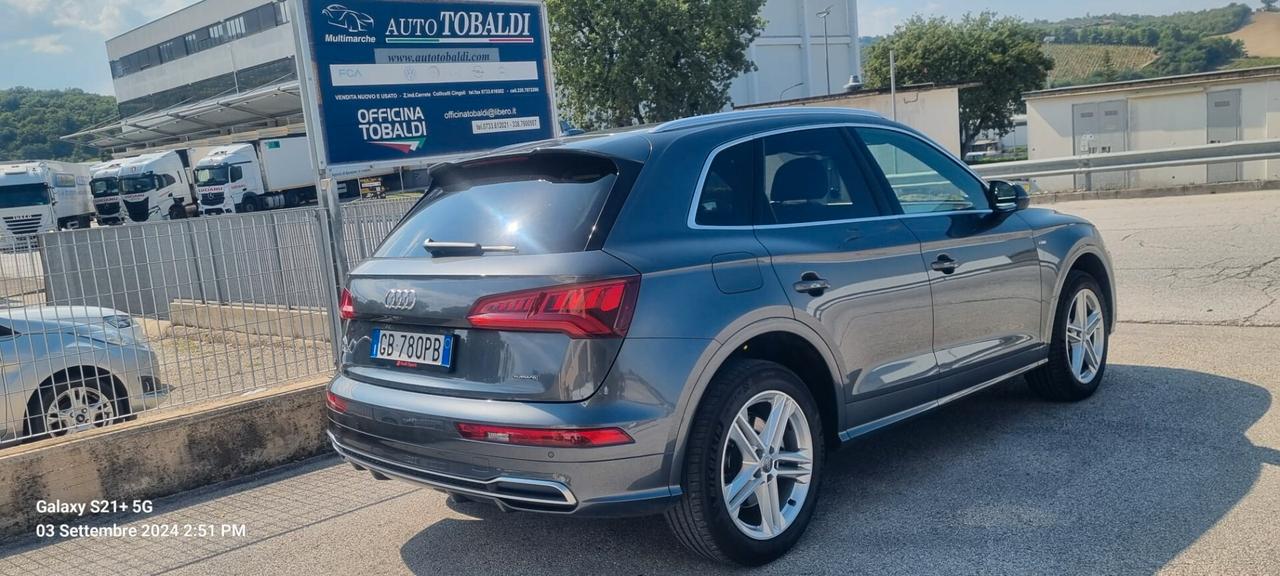 Audi Q5 40 TDI quattro S tronic Design S-LINE