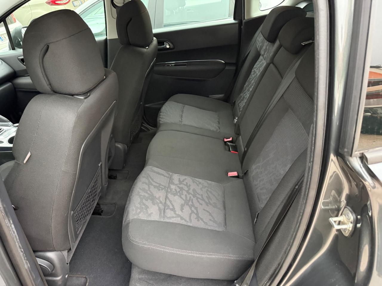 Peugeot 3008 1.6 HDi 110CV Premium