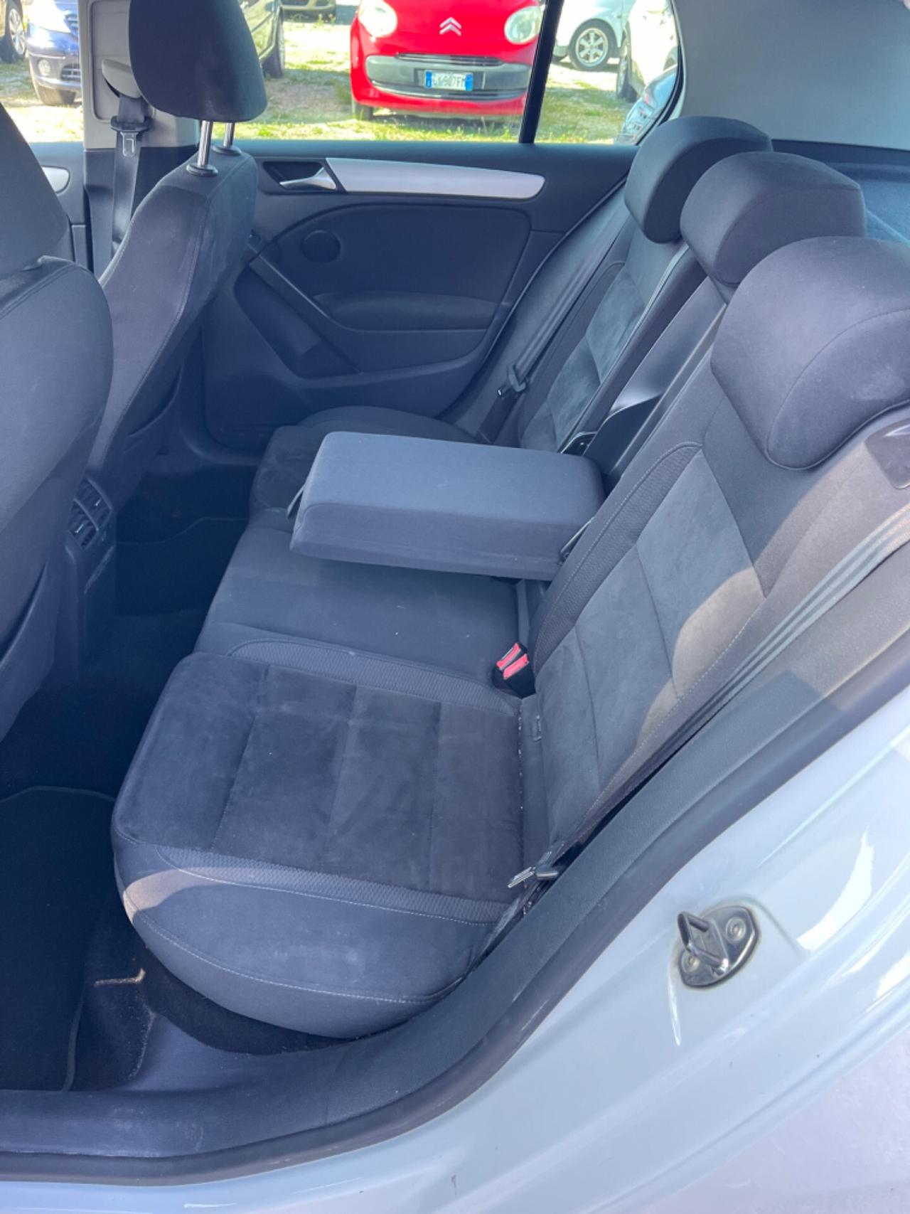 Volkswagen Golf 6 1.6 TDI Highline NEOPATENTATI