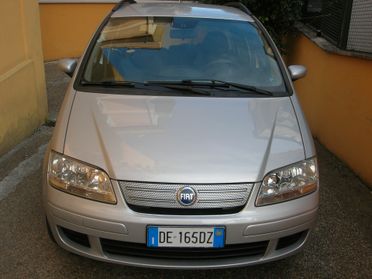 Fiat Idea 1.4 16V Emotion