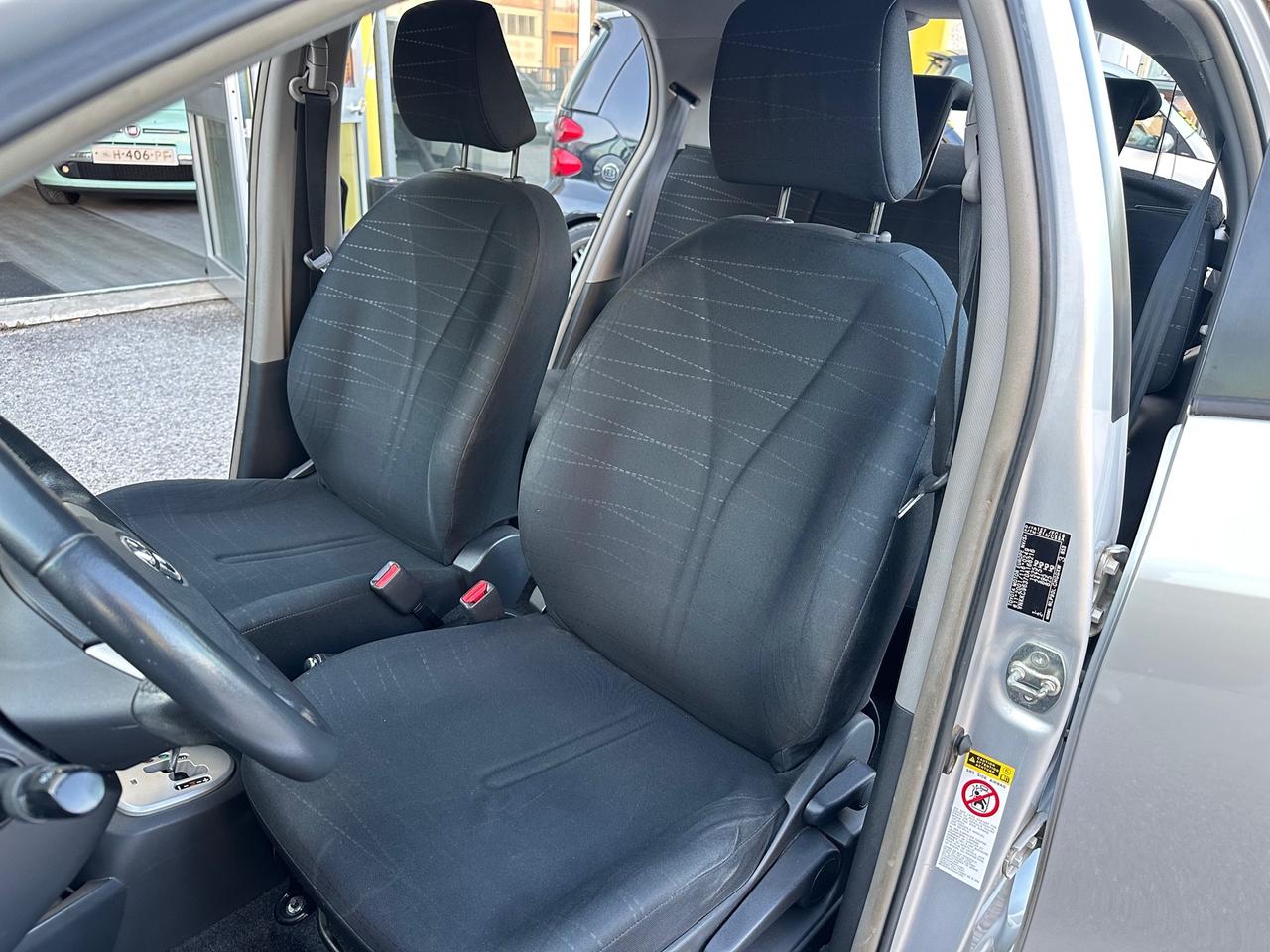 Toyota Yaris 1.4 D-4D DPF 5 porte Sol